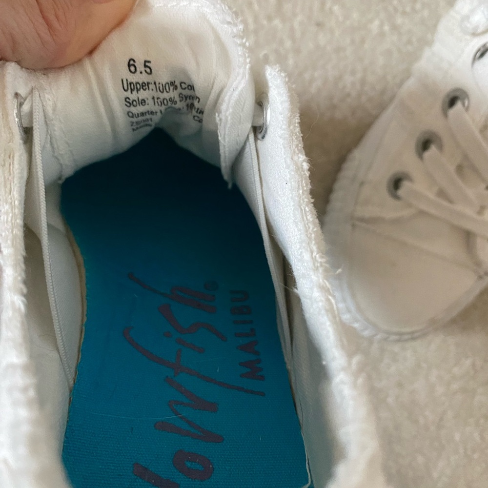Size 6.5 Blowfish white shoes - Picture 3 of 5